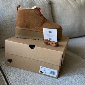 NWT UGG platform Heritage  Chestnut size 9